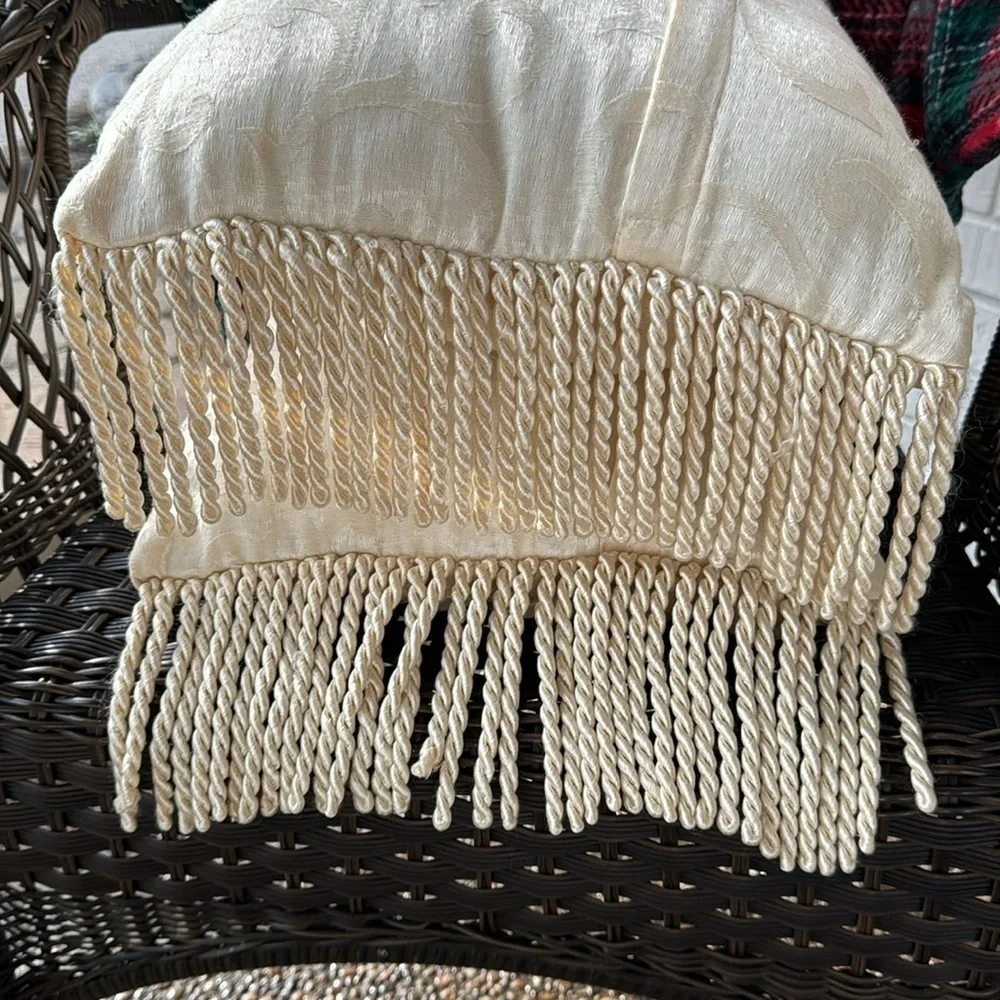 CAMELOT~FRINGED~RECTANGLE~VERY NICE~WELL MADE~THROW PILLOW~W/TWISTED ROPE~BR